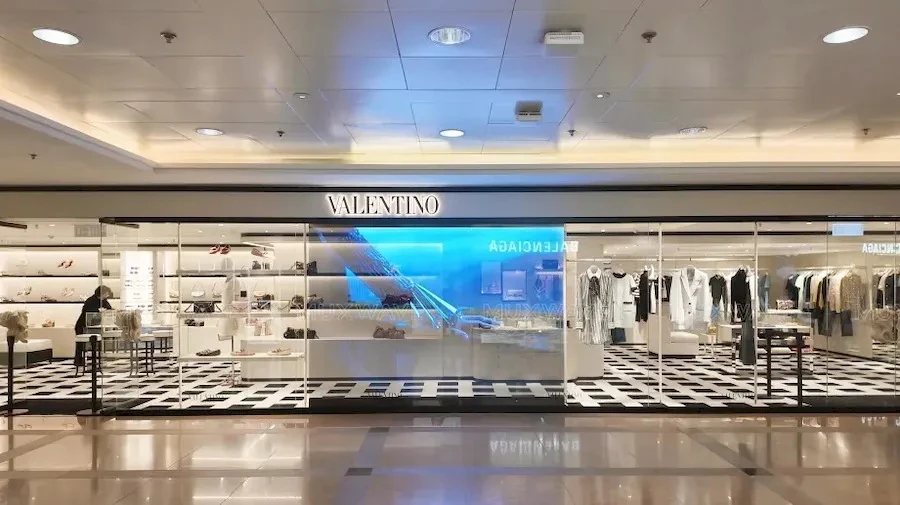 Flagship Store Transparent Display Case